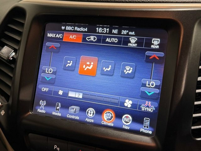 Jeep Cherokee 2.2 Multijet 200 Limited Red #17