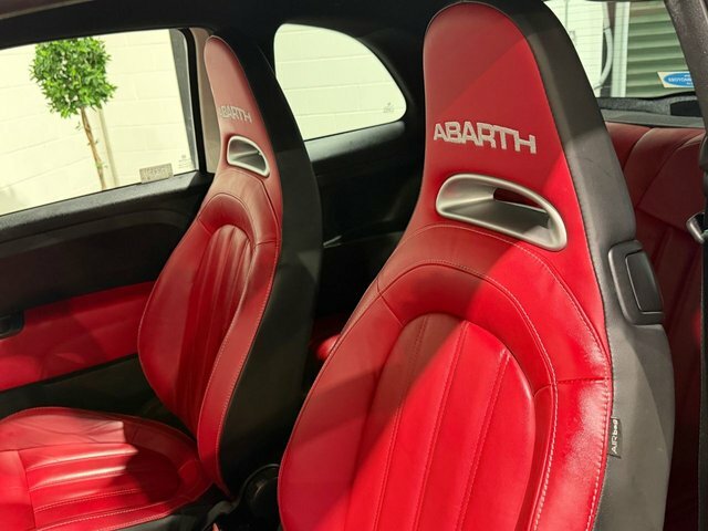 Abarth 595 1.4 T-jet 145 17 Alloys Red #50