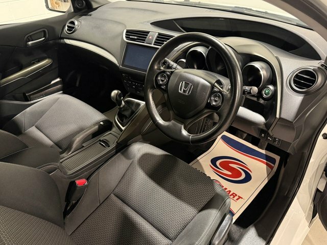 Honda Civic 1.4 I-vtec Se Plus Navi Hatchback Man White #4
