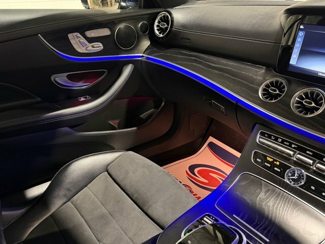 Mercedes-Benz E Class E220d Amg Line Premium 9G-tronic Black #30