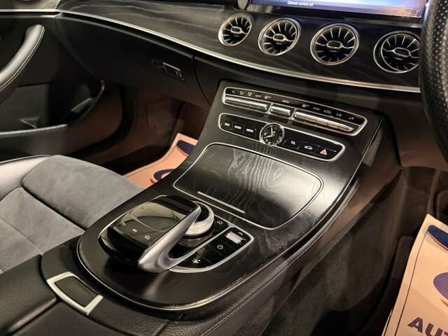Mercedes-Benz E Class E220d Amg Line Premium 9G-tronic Black #26