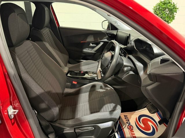 Peugeot e-2008 50Kwh Active Premium Suv 7Kw Red #2