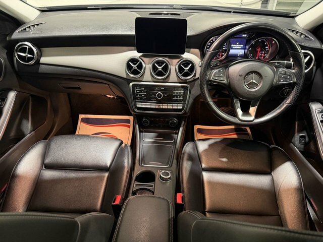 Mercedes-Benz GLA Class Gla 220 D 4Matic Amg Line Black #29