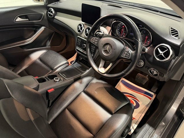 Mercedes-Benz GLA Class Gla 220 D 4Matic Amg Line Black #9