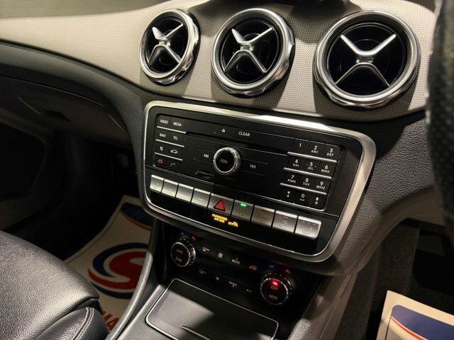 Mercedes-Benz GLA Class Gla 220 D 4Matic Amg Line Black #18