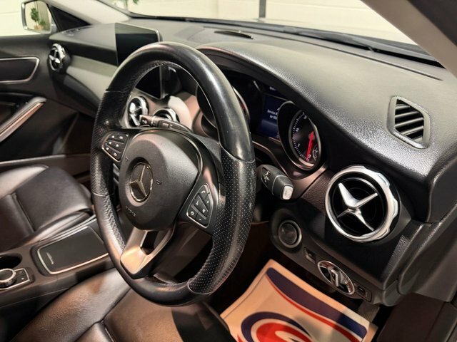 Mercedes-Benz GLA Class Gla 220 D 4Matic Amg Line Black #10