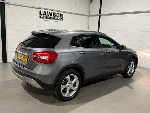Mercedes-Benz GLA Class Gla 220 D 4Matic Amg Line Black #34