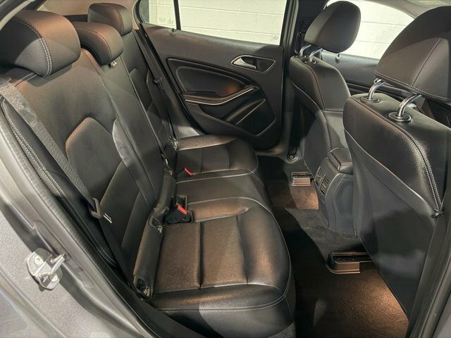 Mercedes-Benz GLA Class 2.1 Gla220d Sport Executive Suv 7G-dc Grey #2