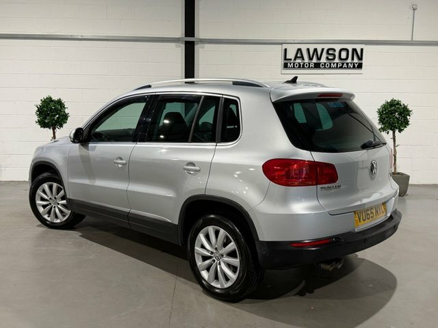 Volkswagen Tiguan Suv White #33