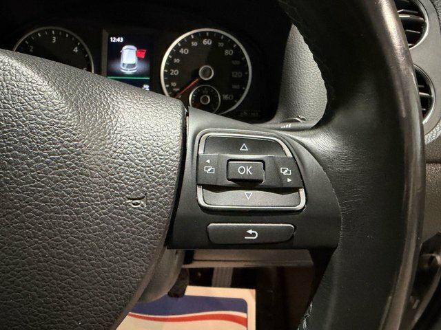 Volkswagen Tiguan Suv White #21