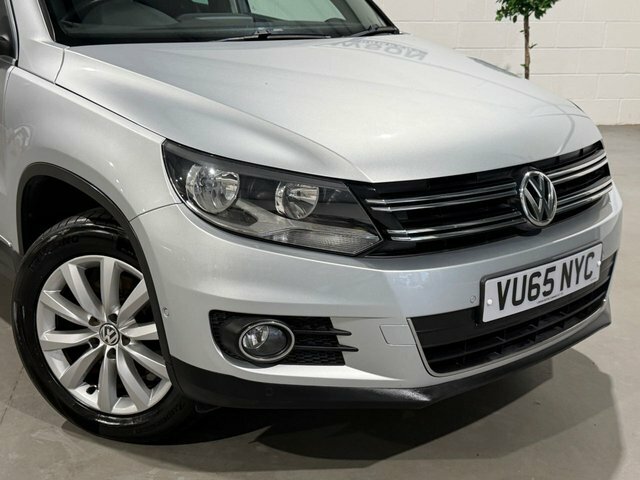 Volkswagen Tiguan Suv White #30