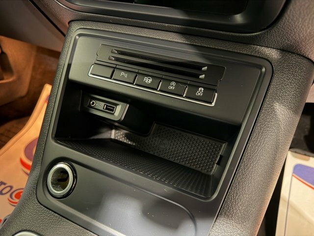 Volkswagen Tiguan Suv White #13