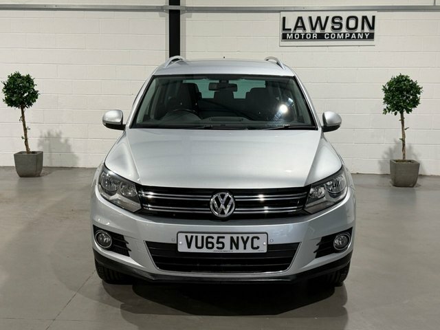 Volkswagen Tiguan Suv White #8