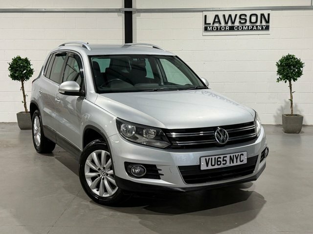 Volkswagen Tiguan Suv White #29
