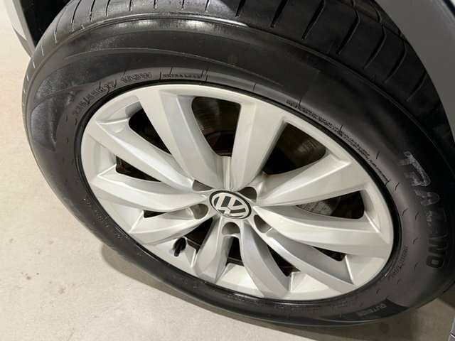 Volkswagen Tiguan Suv White #36