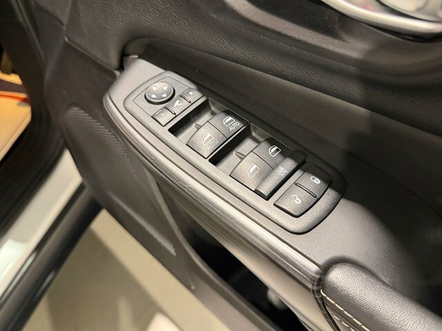 Jeep Cherokee 2.0 M-jet Limited 138 Bhp Grey #13