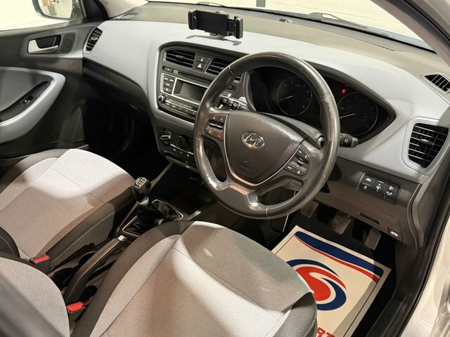Hyundai I20 1.2 I20 Active Black #7