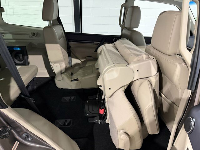 Mitsubishi Shogun 3.2 Di-dc Sg3 Suv 4Wd Euro 6 Lwb Brown #5