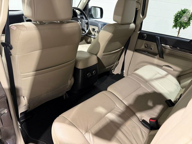 Mitsubishi Shogun 3.2 Di-dc Sg3 4Wd Euro 6 Black #54