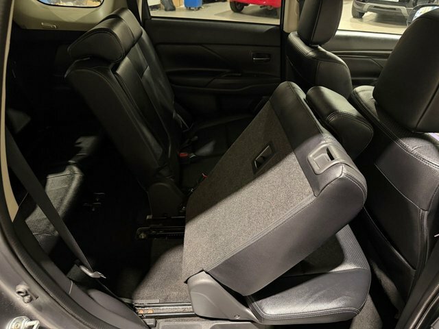 Mitsubishi Outlander 2.2 Di-d 4 Suv 4Wd Euro 6 S S Grey #6
