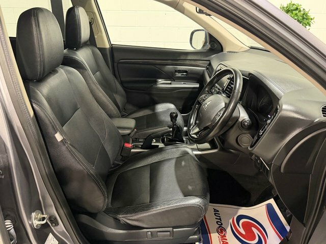 Mitsubishi Outlander 2.2 Di-d 4 Suv 4Wd Euro 6 S S Grey #2