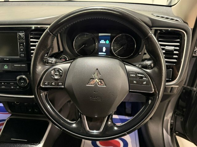 Mitsubishi Outlander Outlander 2.0 Phev Gx5h Red #25