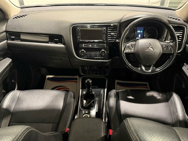 Mitsubishi Outlander Outlander 2.0 Phev Gx5h Red #13