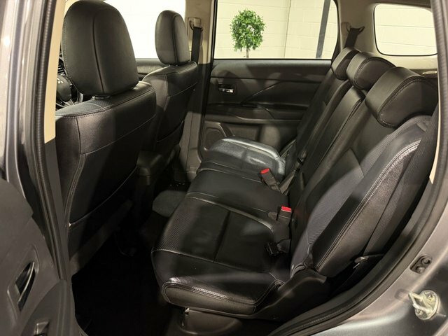 Mitsubishi Outlander Outlander 2.0 Phev Gx5h Red #56