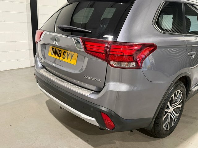 Mitsubishi Outlander Outlander 2.0 Phev Gx5h Red #30