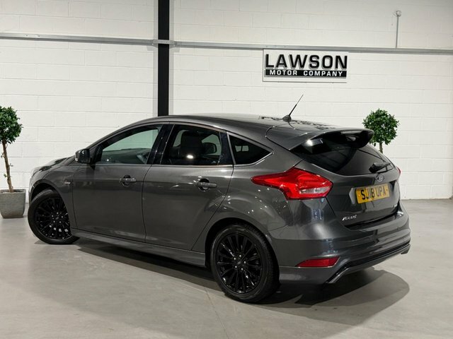 Ford Focus 1.0T Ecoboost St-line Hatchback Grey #6