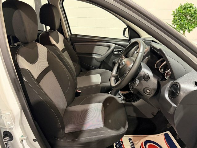 Dacia Duster 1.5 Dci Laureate Suv Euro 6 S S White #2