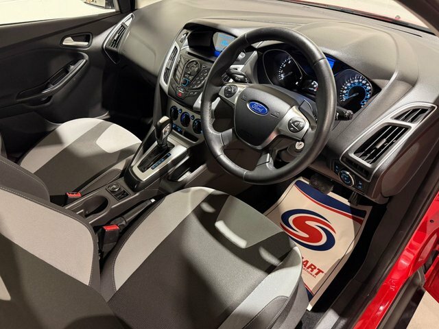 Ford Focus 1.6 Zetec Hatchback Powershift Euro 5 Red #6