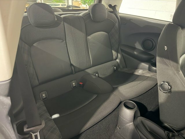 Mini Hatch 1.5 Cooper Hatchback Euro 6 S S Red #3