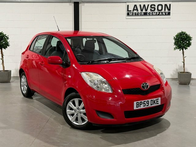 Toyota Yaris  Grey #28