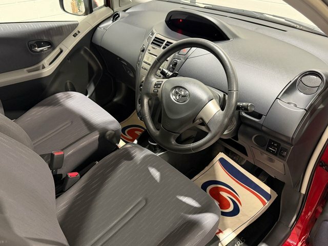 Toyota Yaris  Grey #8