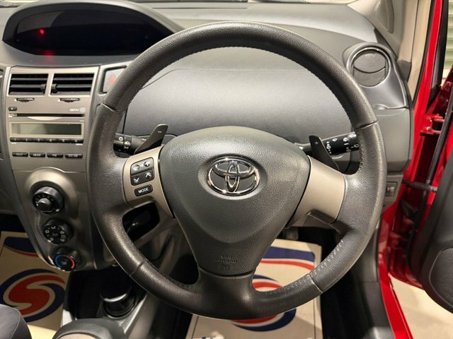 Toyota Yaris  Grey #16