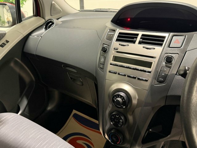 Toyota Yaris  Grey #10