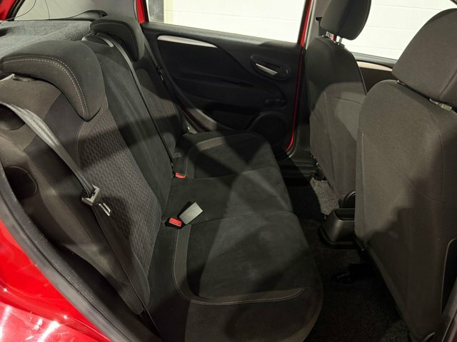 Fiat Punto 1.2 Easy Hatchback Euro 6 69 Bhp Red #3