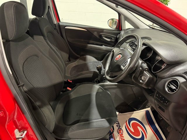 Fiat Punto 1.2 Easy Hatchback Euro 6 69 Bhp Red #2