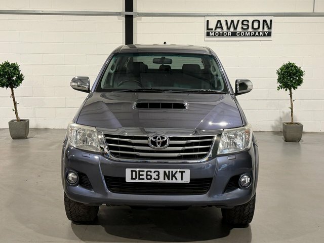 Toyota HILUX Invincible 4X4 D-4d Dcb Black #32