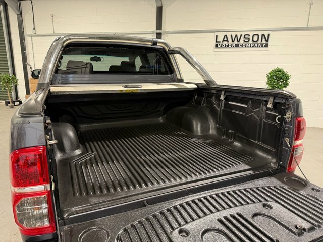 Toyota HILUX Invincible 4X4 D-4d Dcb Black #24