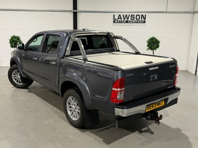 Toyota HILUX Invincible 4X4 D-4d Dcb Black #20