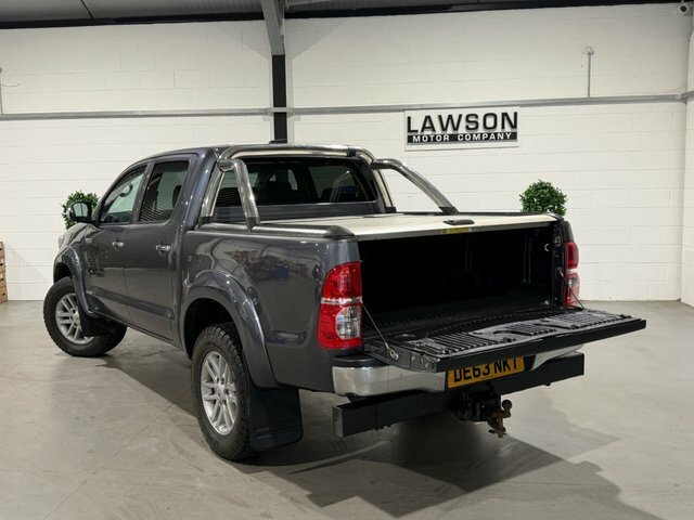 Toyota HILUX Invincible 4X4 D-4d Dcb Black #23