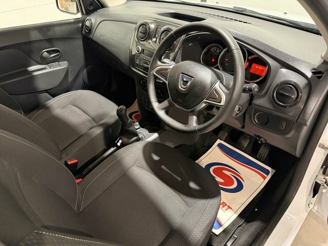 Dacia Sandero 1.0 Sce Essential Hatchback Euro White #6