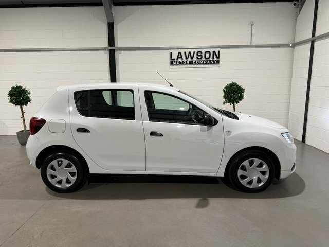 Dacia Sandero 0.9 Laureate Tce 90 Bhp Silver #35
