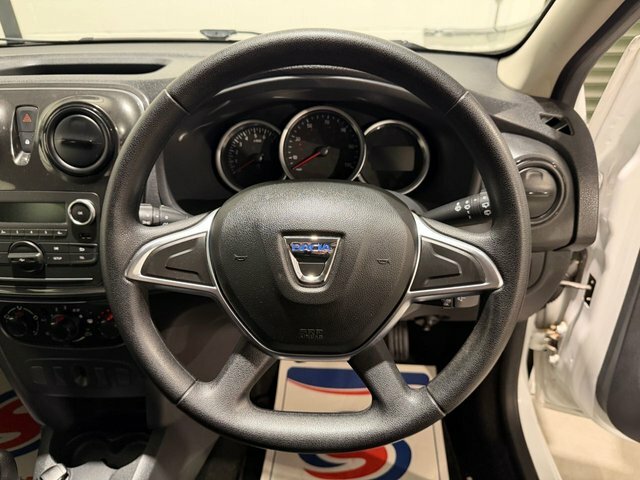 Dacia Sandero 0.9 Laureate Tce 90 Bhp Silver #16