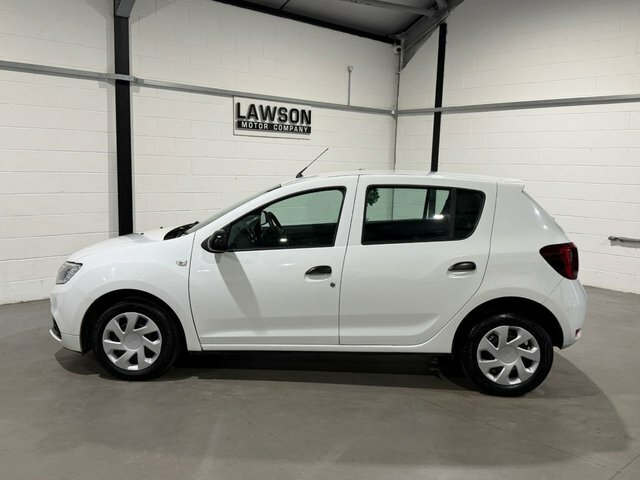 Dacia Sandero 0.9 Laureate Tce 90 Bhp Silver #24