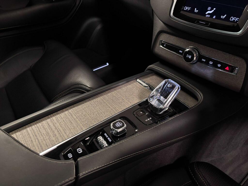 Volvo XC90 Xc90 R-design B5 Mhev Awd Black #44