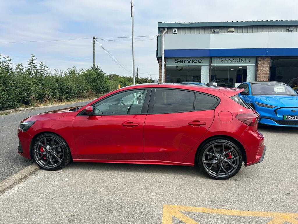 Ford Focus 2.3 St 280Ps Mega Spec Low Mileage Red #4