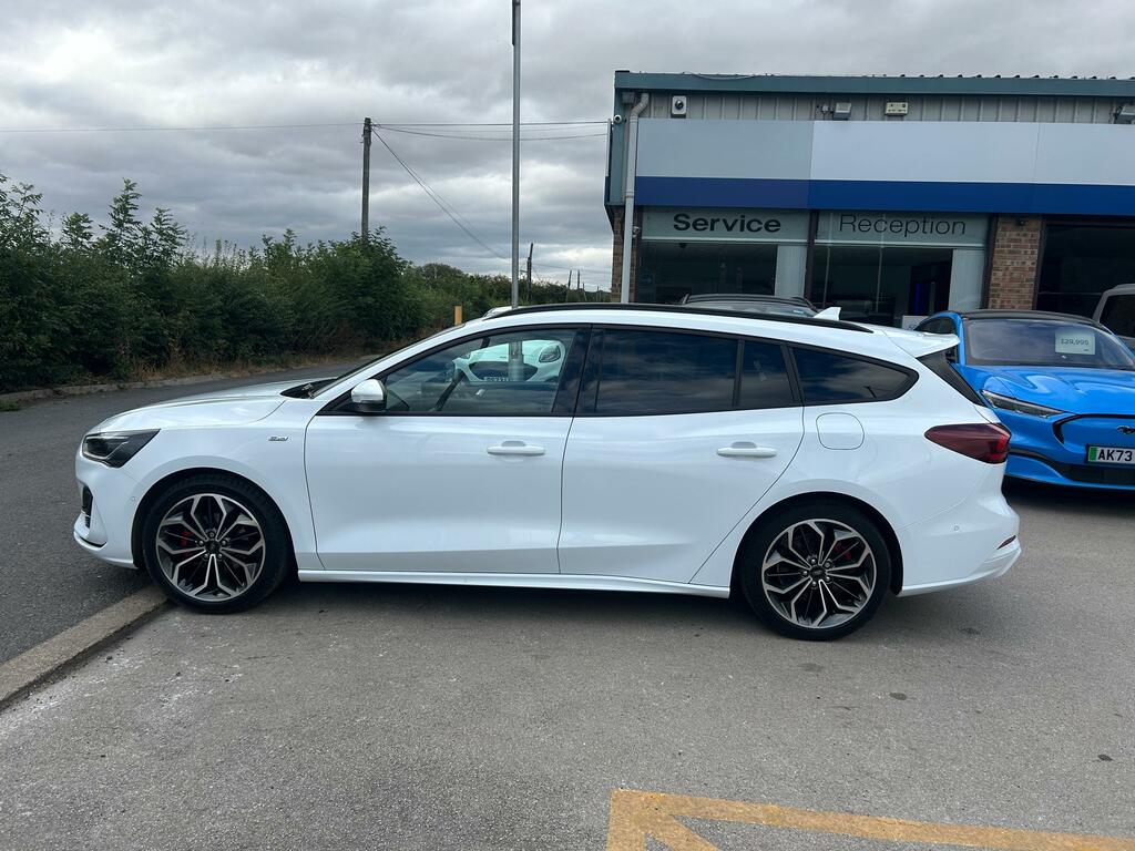 Ford Focus 1.0 Mhev St-line X 155Ps Mild Hybrid Estate M EJ75AEB White #4